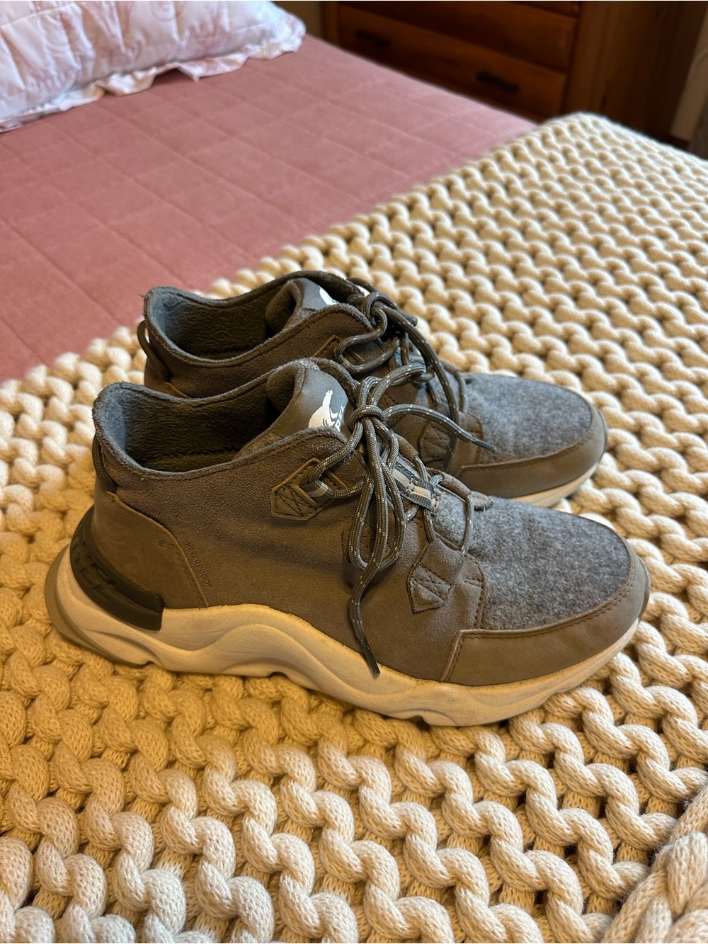 Sorel Gray Casual Ankle Sneakers